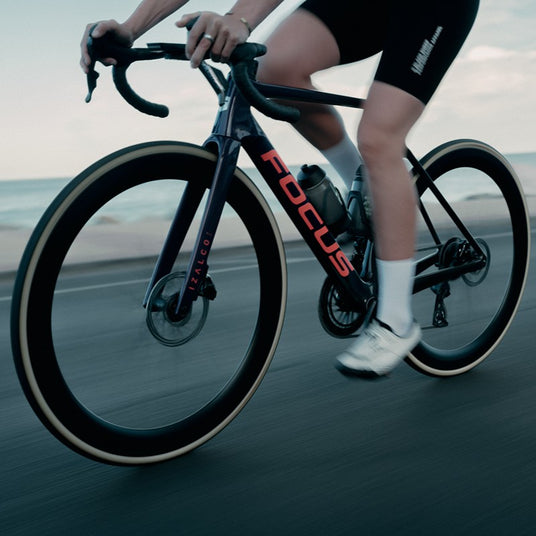 Focus_Izalco_Max Carbon Technologie
