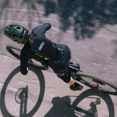 EVOC Sports bei 2-Cycle entdecken.