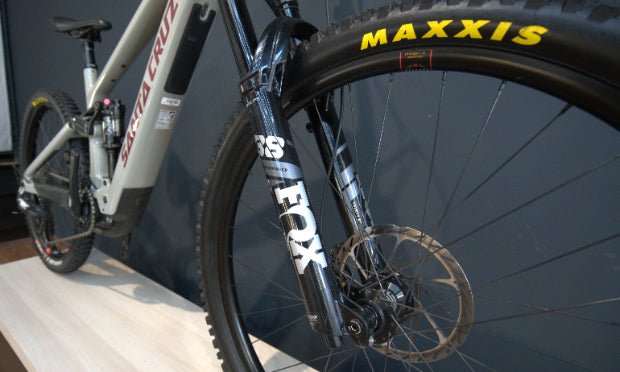 Santa Cruz Vala C LARGE 90-KIT GREY - Demo Bike