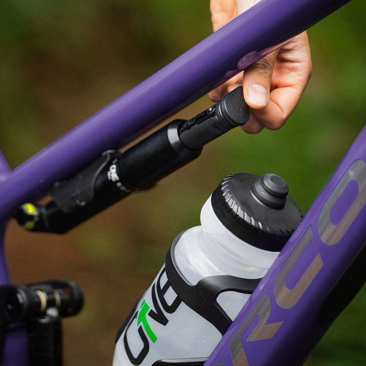 OneUp EDC Inline Pump Mount