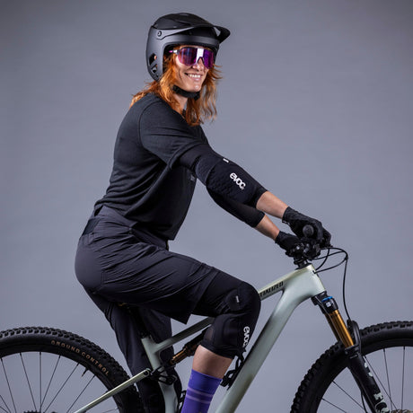 EVOC | Knee Protector LS Flex Lite - Bei 2-Cycle GmbH Freiburg entdecken!